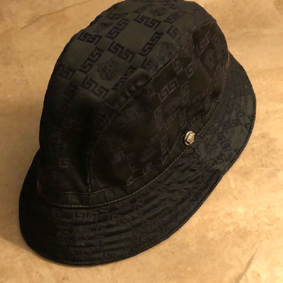 đź–¤VERSACE đź–¤ - Picture 3 of 16